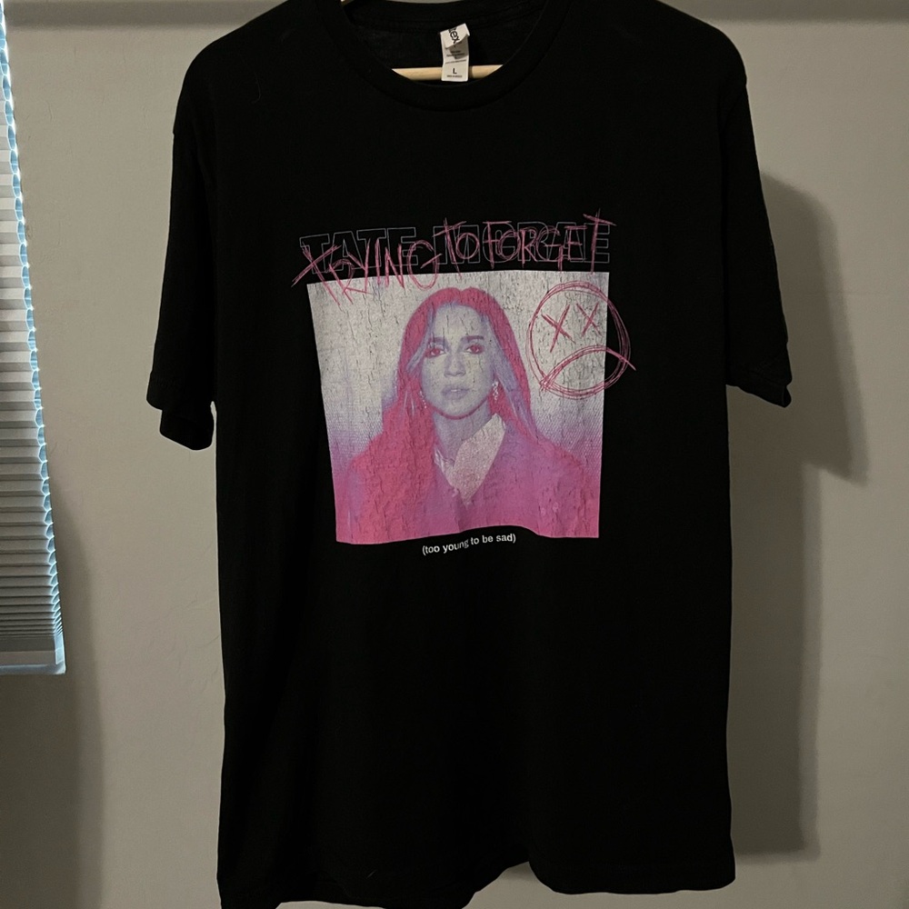 Tate Mcrae (trying to forget) Graphic Tee